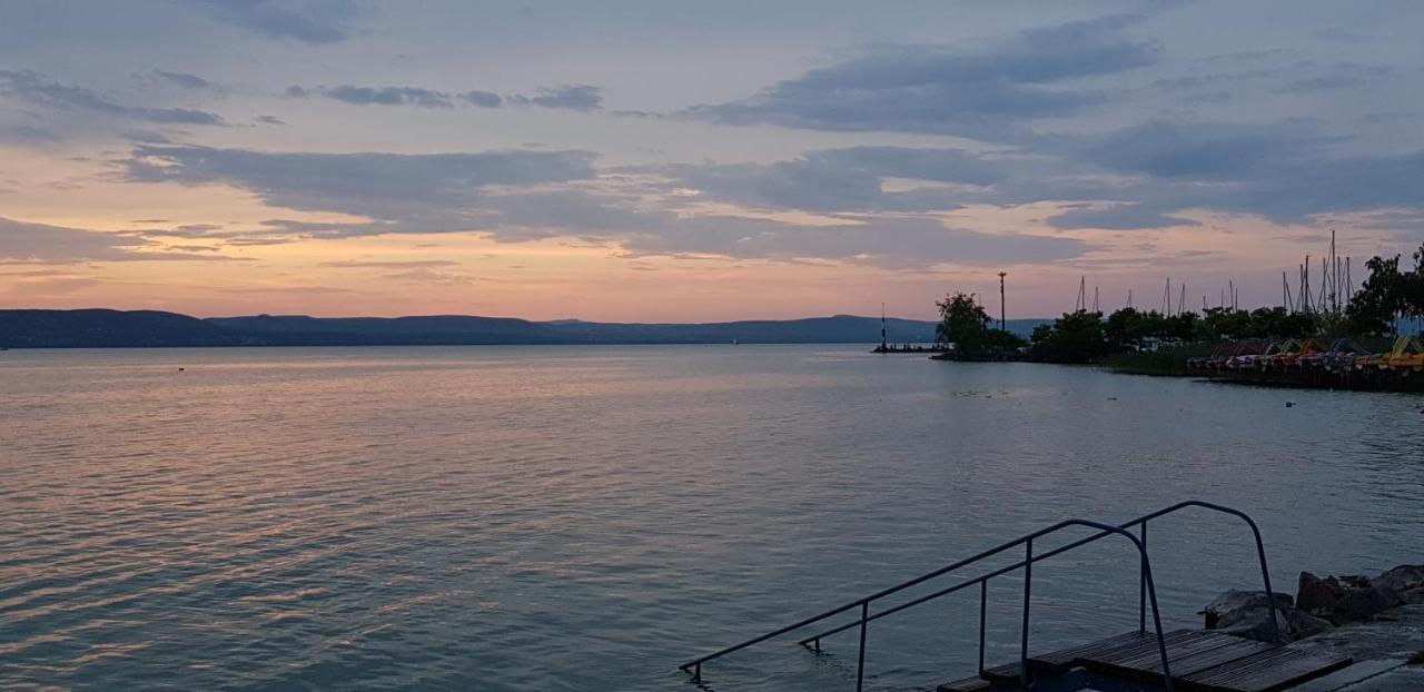 Grantek Üdülőház Balatonlelle Exterior foto